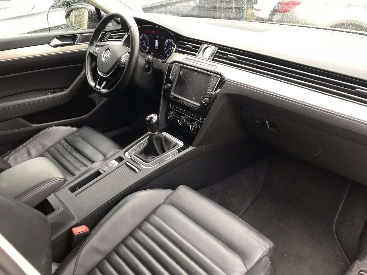 Leconte Motors -  Volkswagen Passat Variant