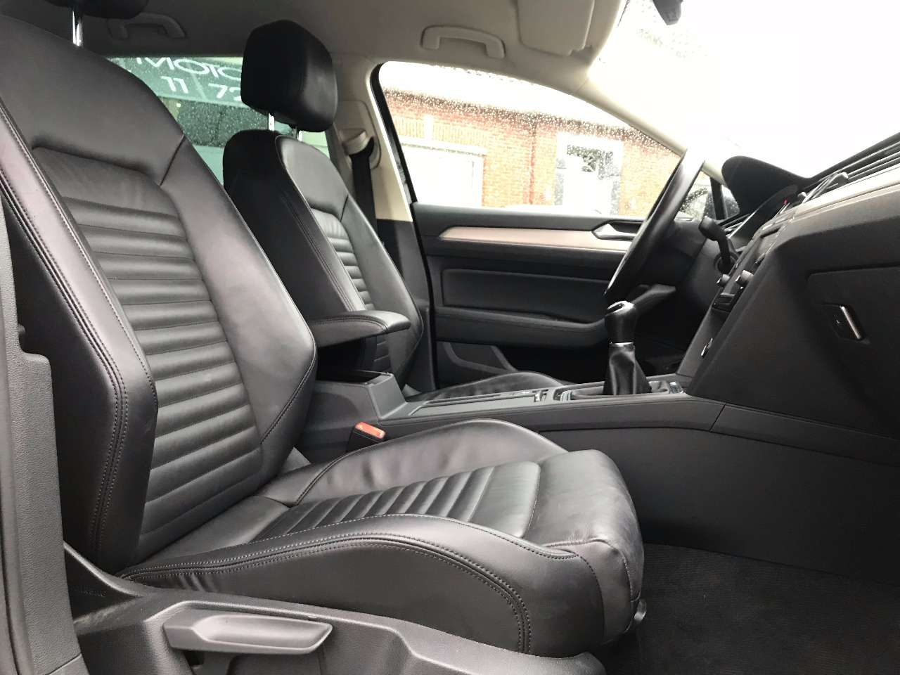 Leconte Motors -  Volkswagen Passat Variant