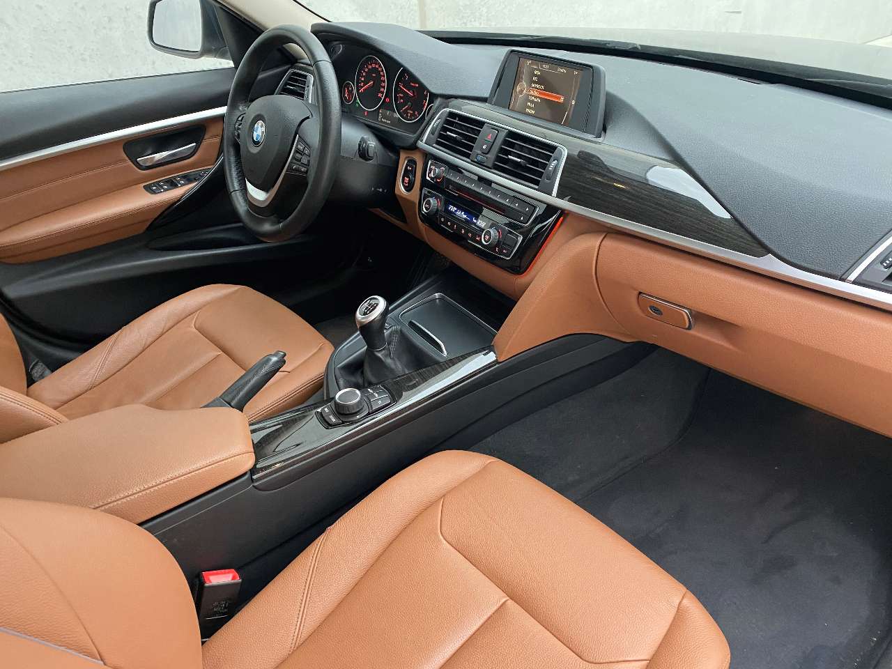 Leconte Motors -  BMW 318