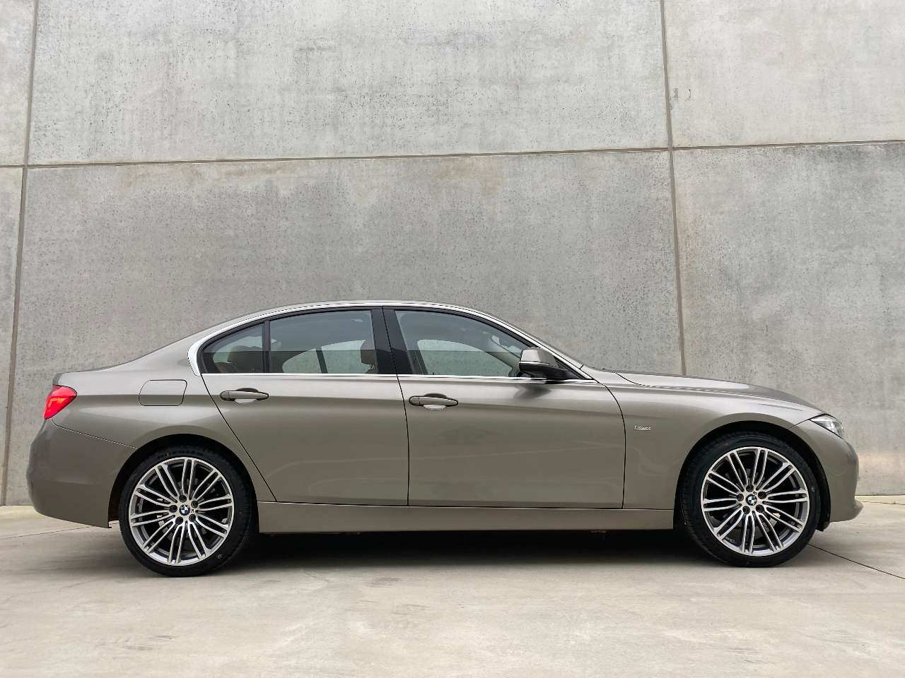 Leconte Motors -  BMW 318