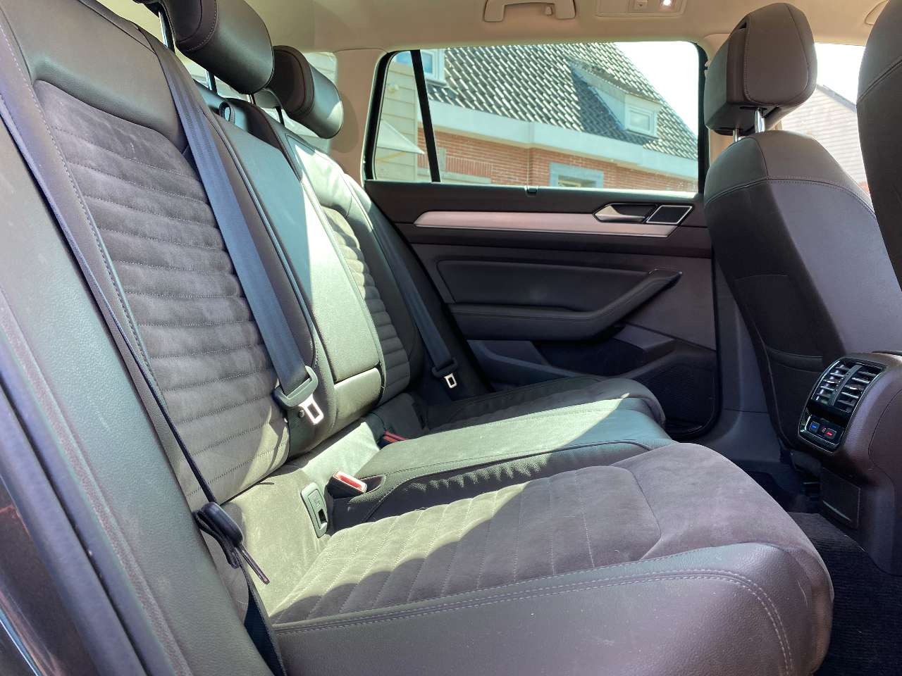 Leconte Motors -  Volkswagen Passat Variant