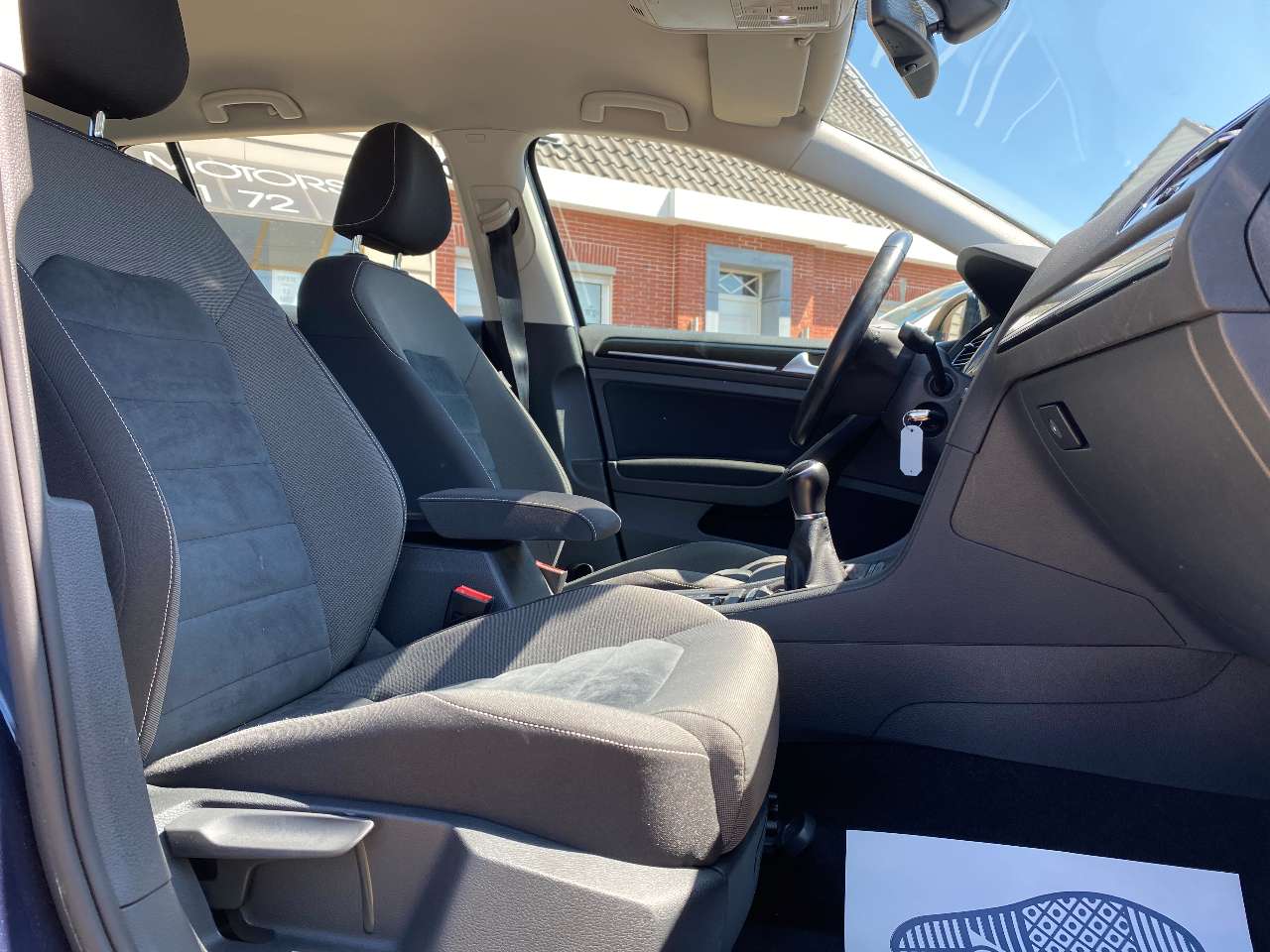 Leconte Motors -  Volkswagen Golf