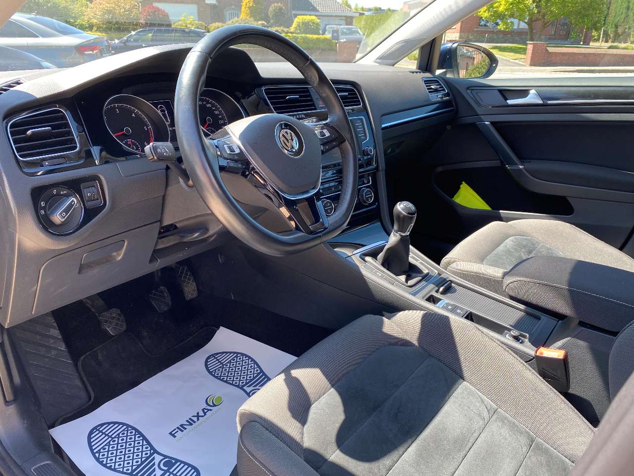 Leconte Motors -  Volkswagen Golf