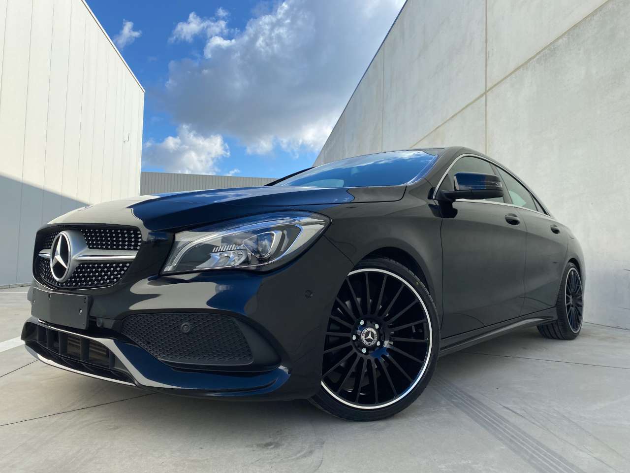 Leconte Motors -  Mercedes-Benz CLA 180