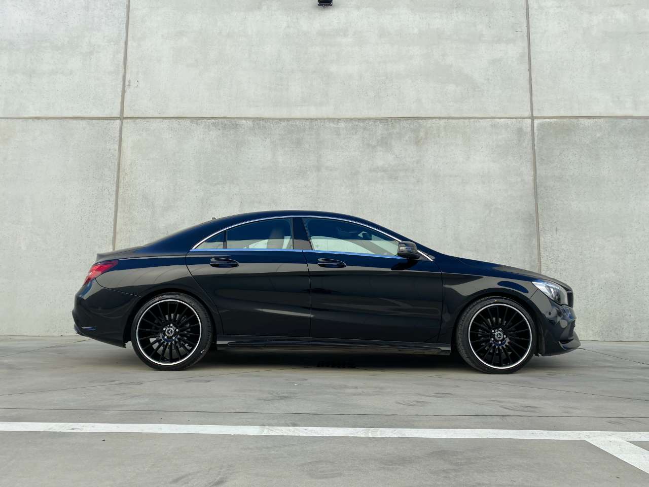Leconte Motors -  Mercedes-Benz CLA 180