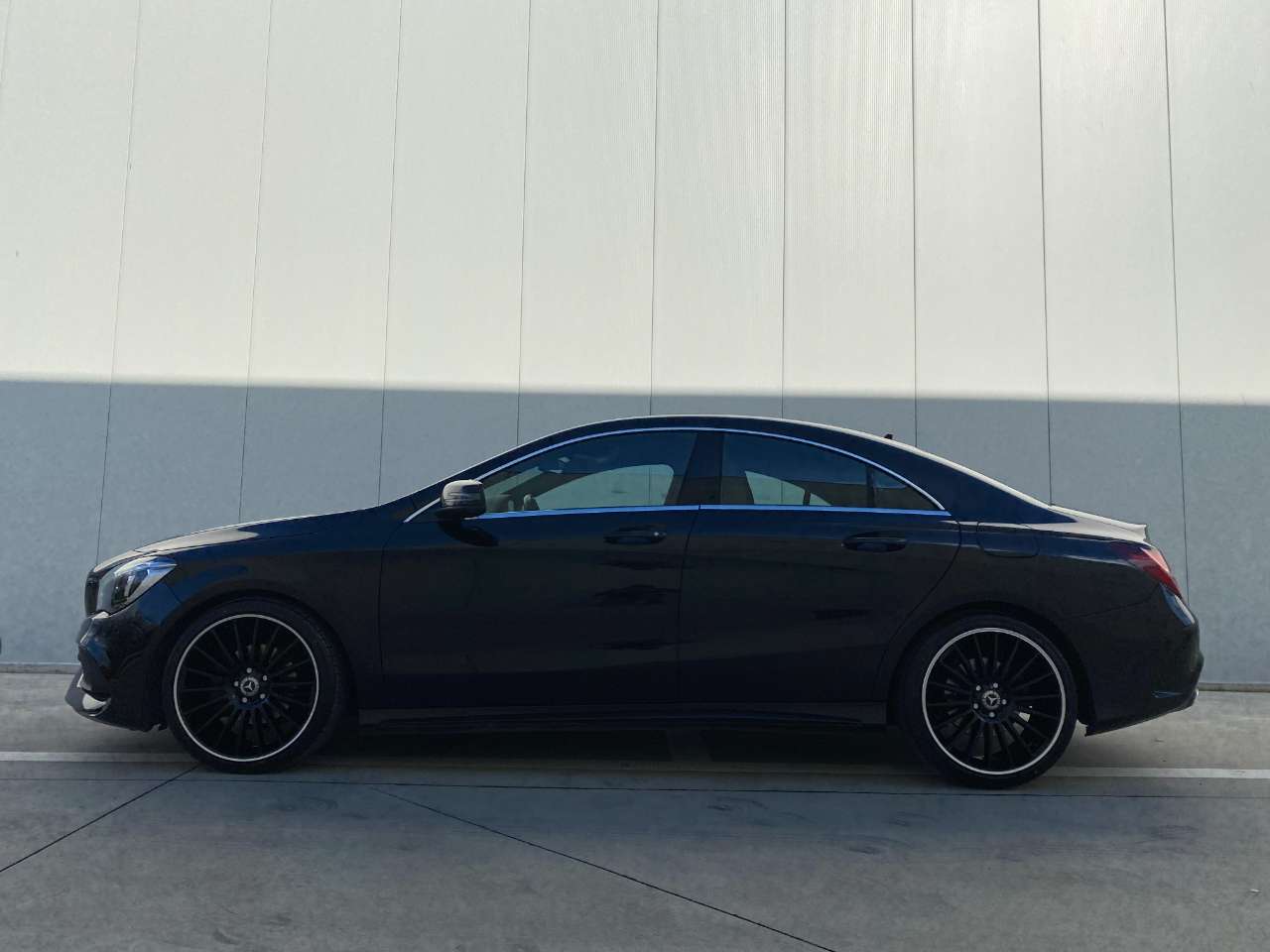 Leconte Motors -  Mercedes-Benz CLA 180
