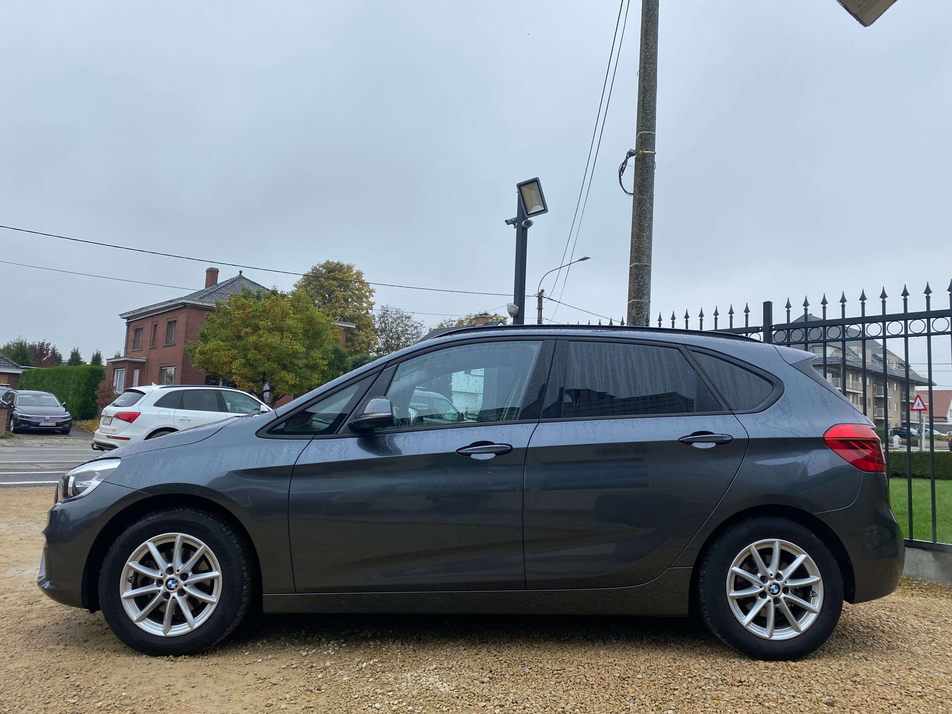 Leconte Motors -  BMW 216
