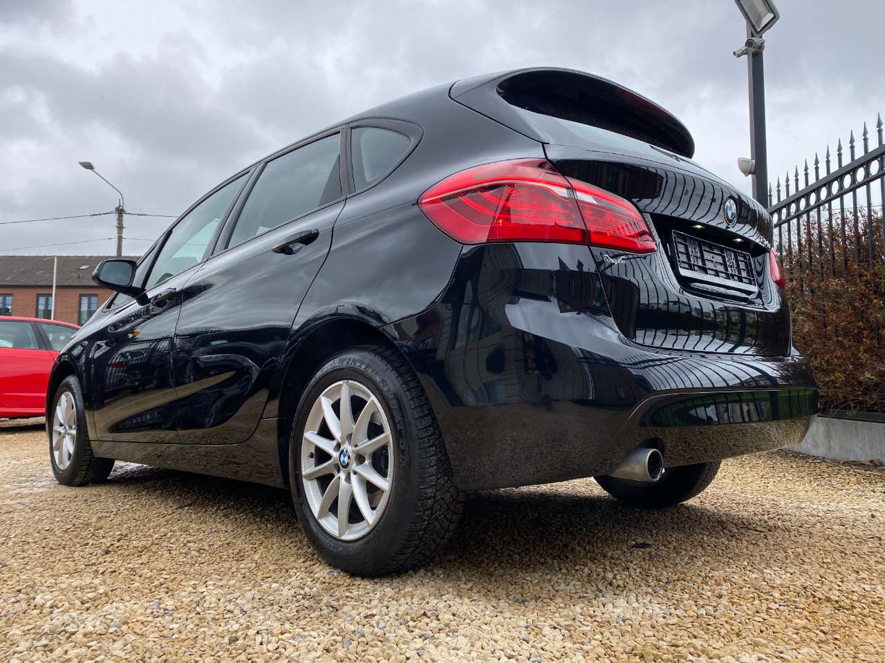Leconte Motors -  BMW 214