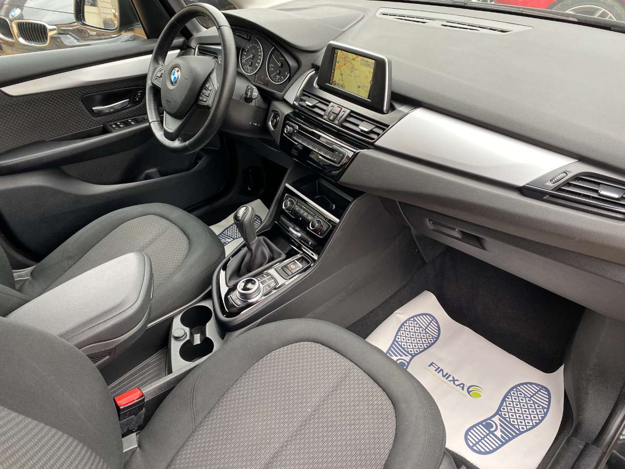 Leconte Motors -  BMW 214