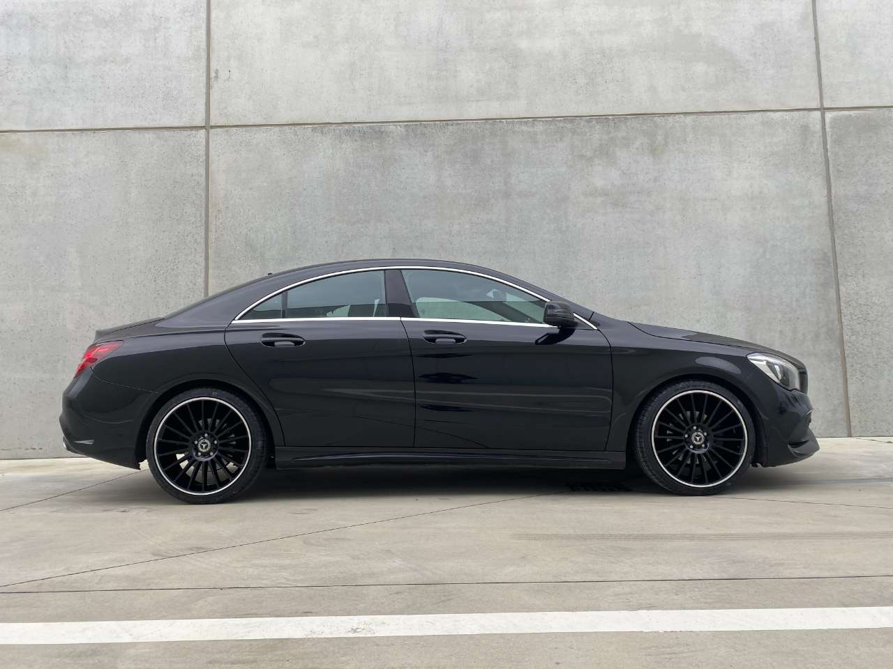 Leconte Motors -  Mercedes-Benz CLA 180