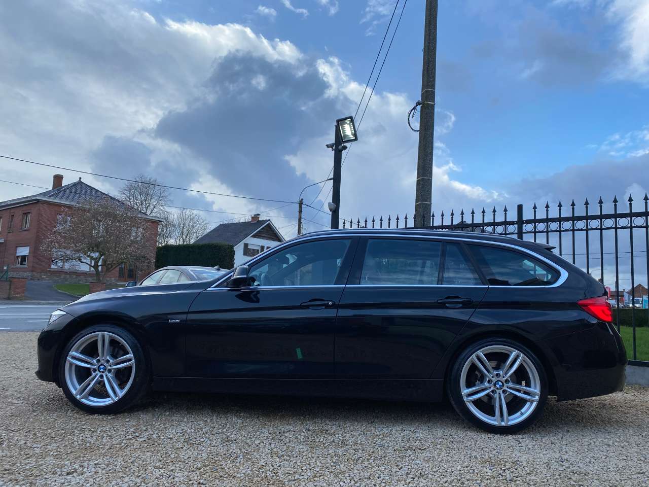 Leconte Motors -  BMW 318