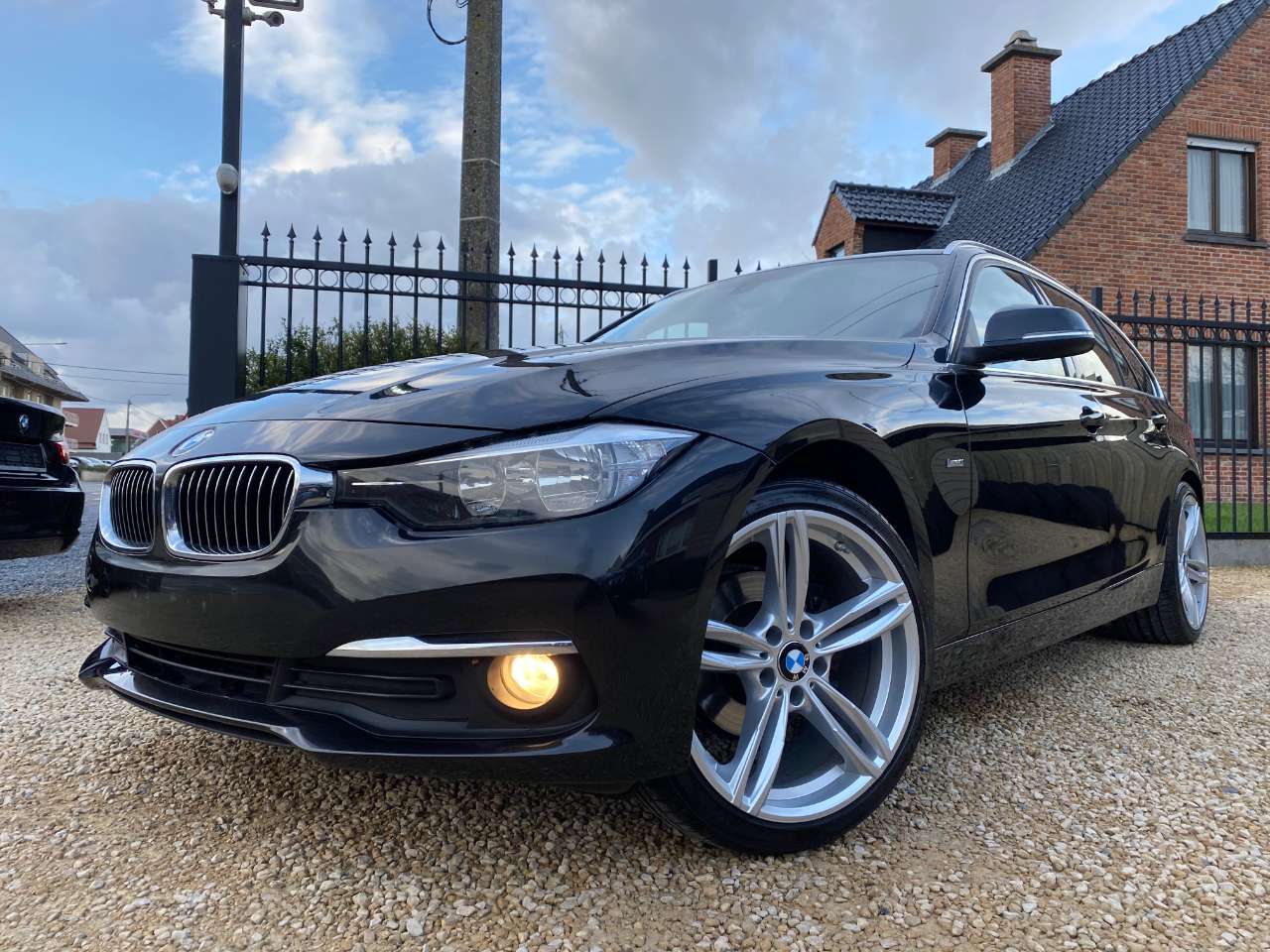 Leconte Motors -  BMW 318