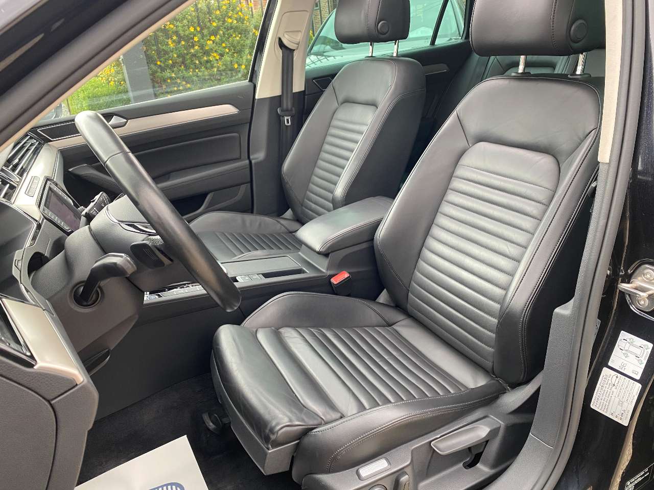 Leconte Motors -  Volkswagen Passat Variant