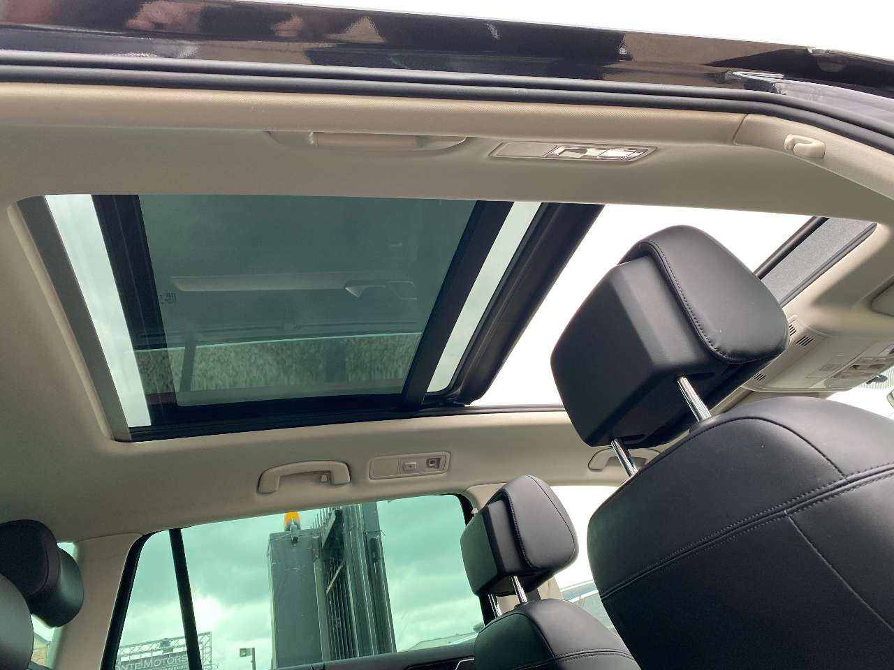 Leconte Motors -  Volkswagen Passat Variant