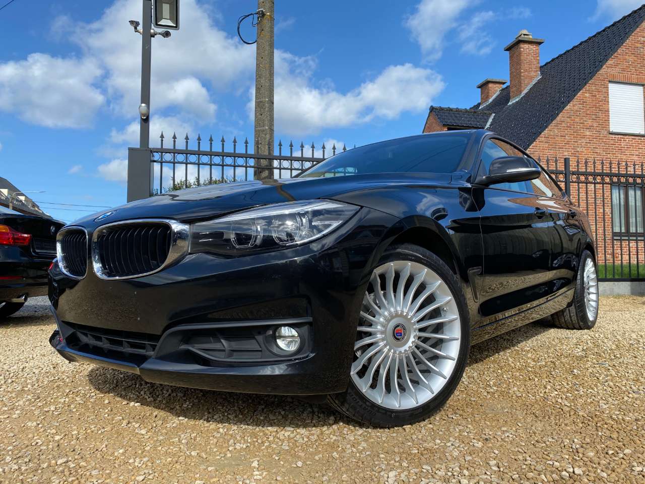 Leconte Motors -  BMW 318