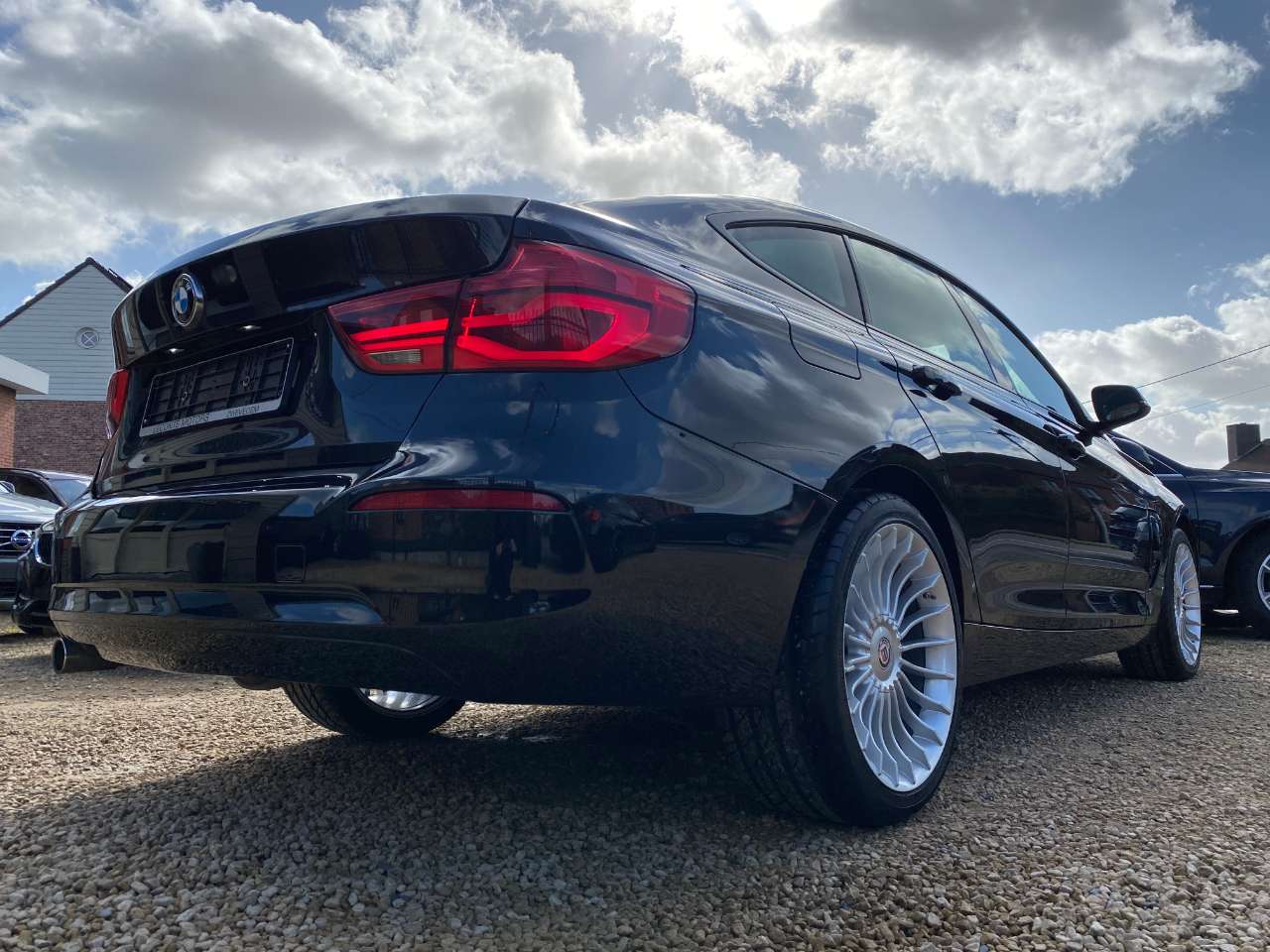 Leconte Motors -  BMW 318