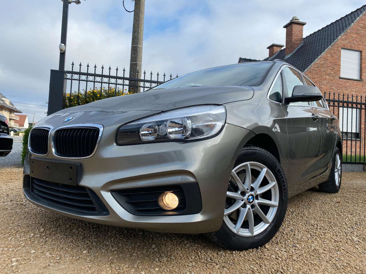 Leconte Motors -  BMW 216