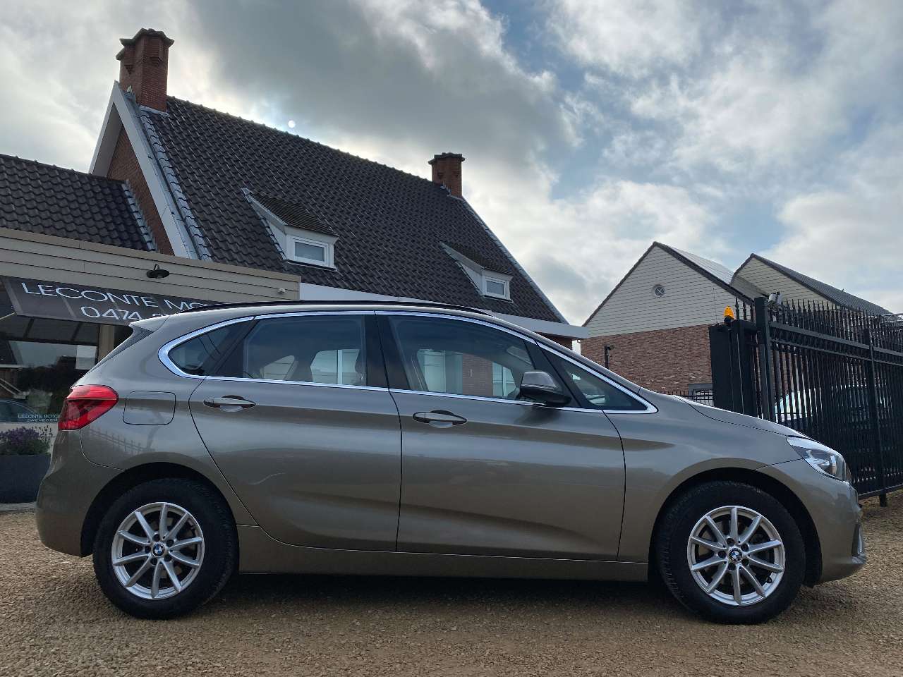 Leconte Motors -  BMW 216