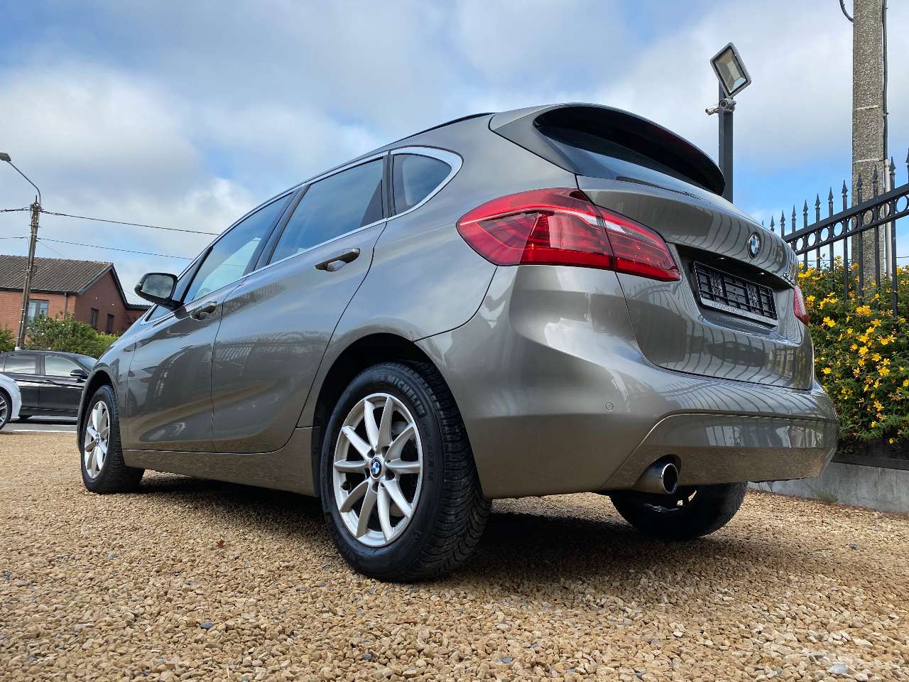 Leconte Motors -  BMW 216