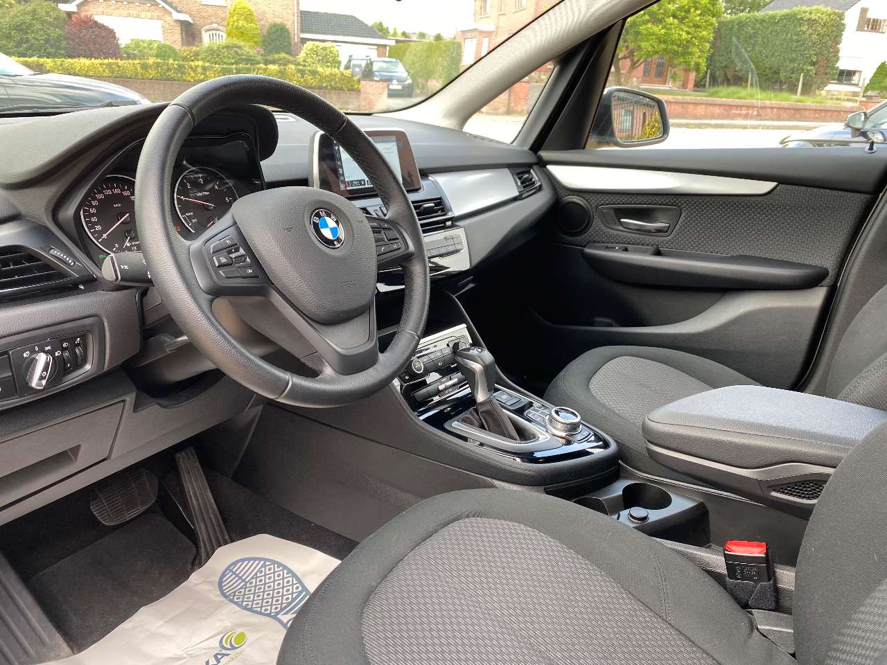 Leconte Motors -  BMW 216