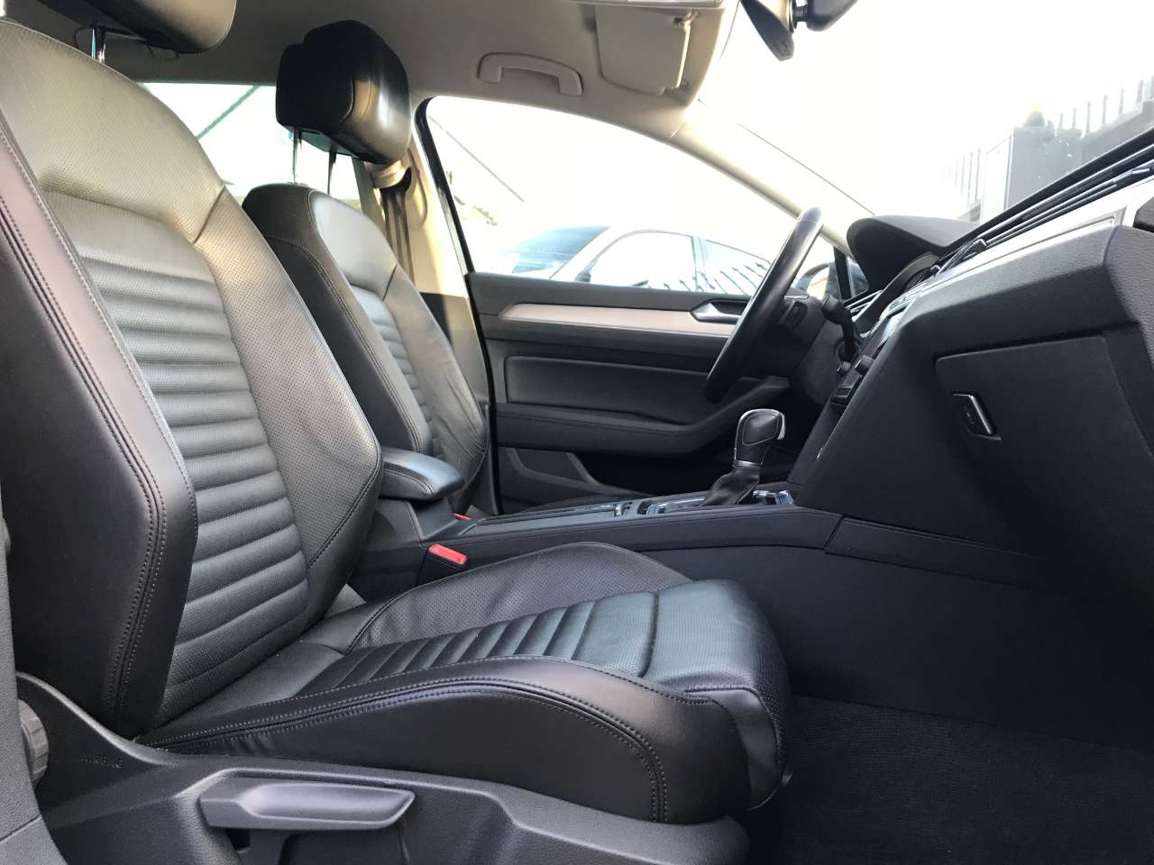 Leconte Motors -  Volkswagen Passat Variant
