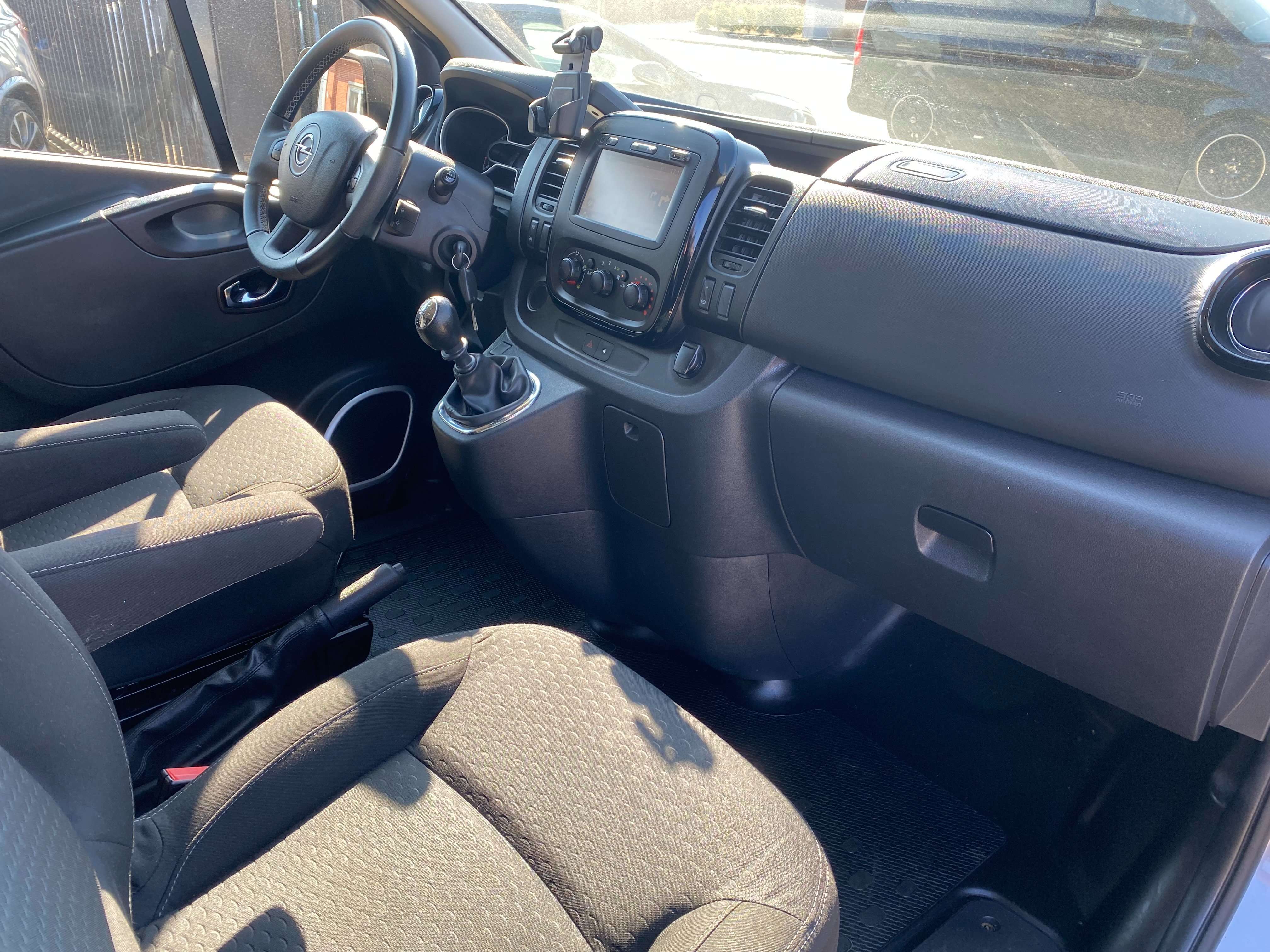 Leconte Motors -  Opel Vivaro