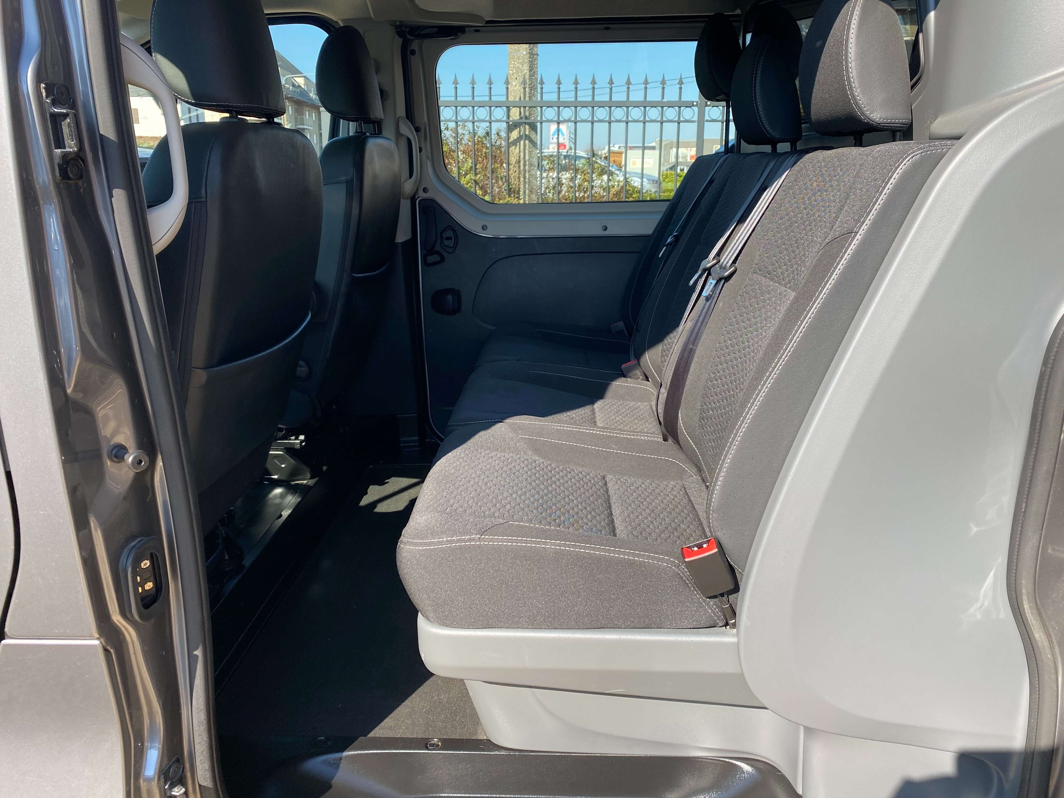 Leconte Motors -  Opel Vivaro