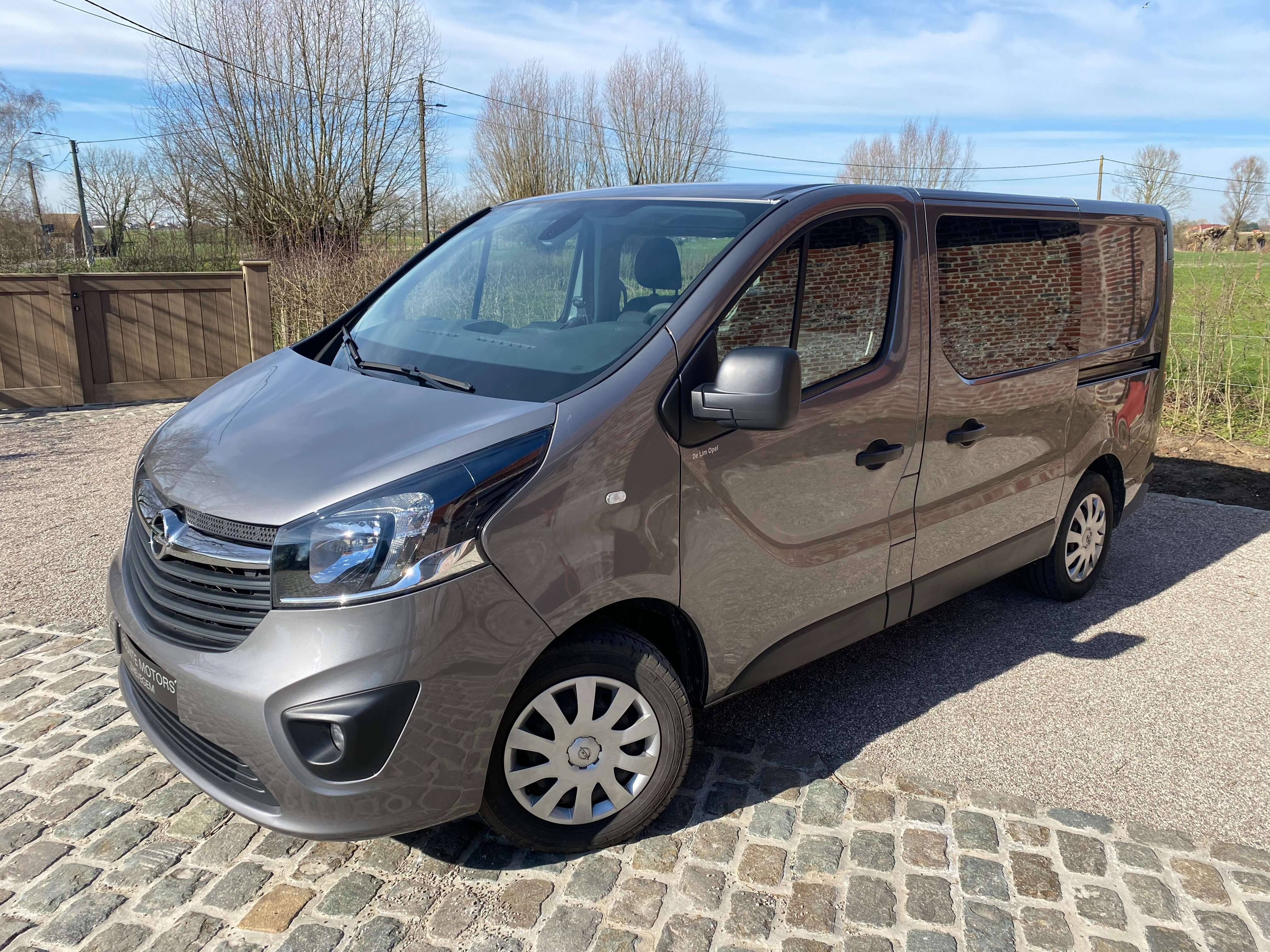 Leconte Motors -  Opel Vivaro