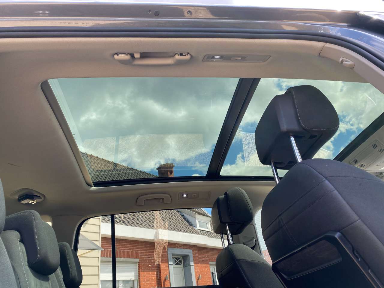 Leconte Motors -  Volkswagen Touran