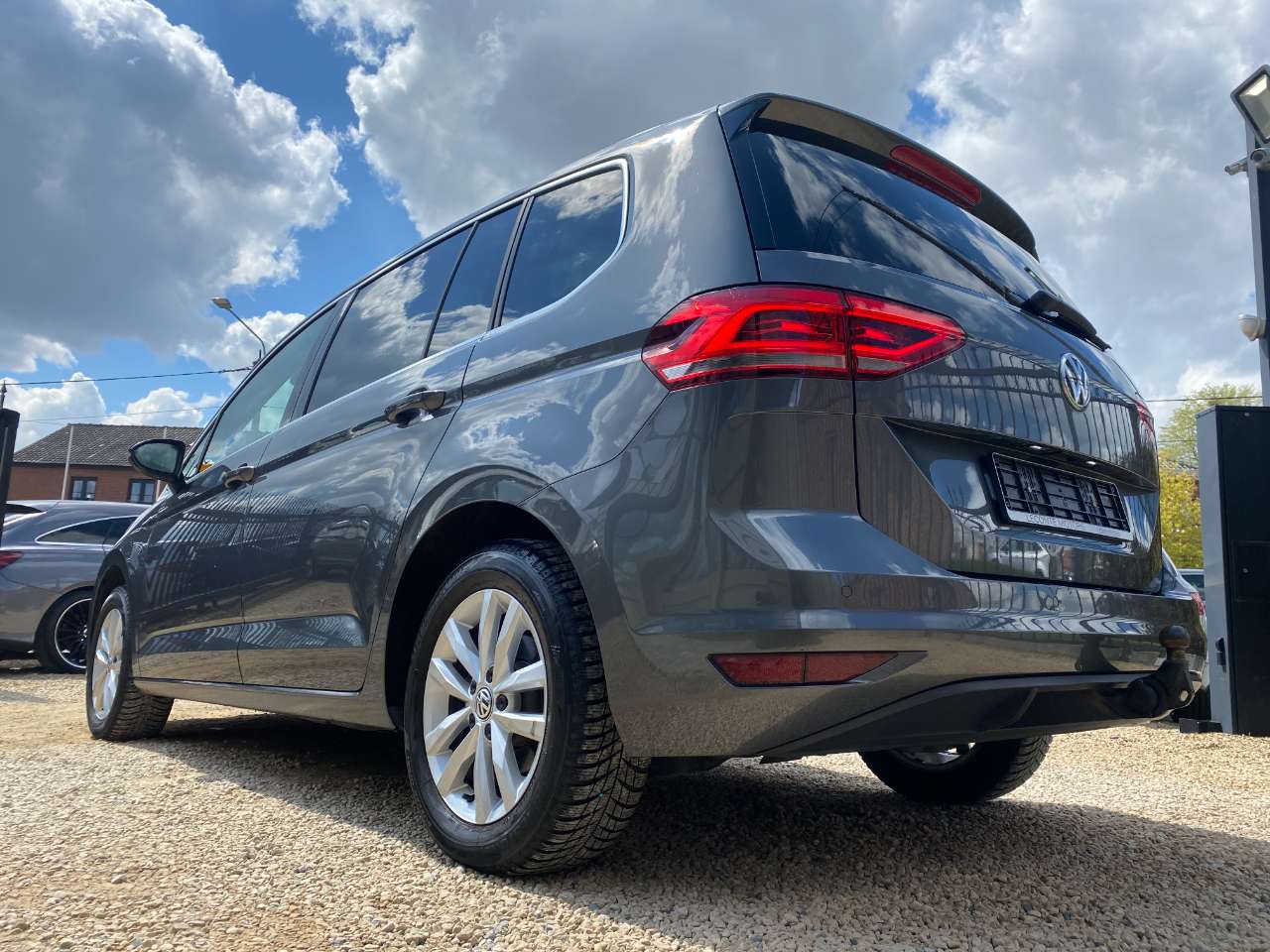Leconte Motors -  Volkswagen Touran