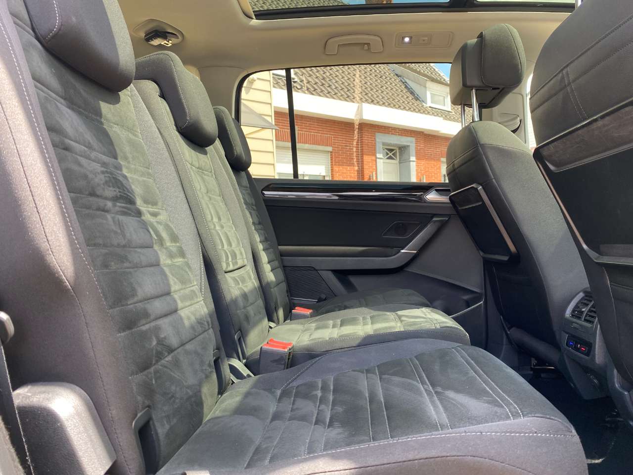 Leconte Motors -  Volkswagen Touran