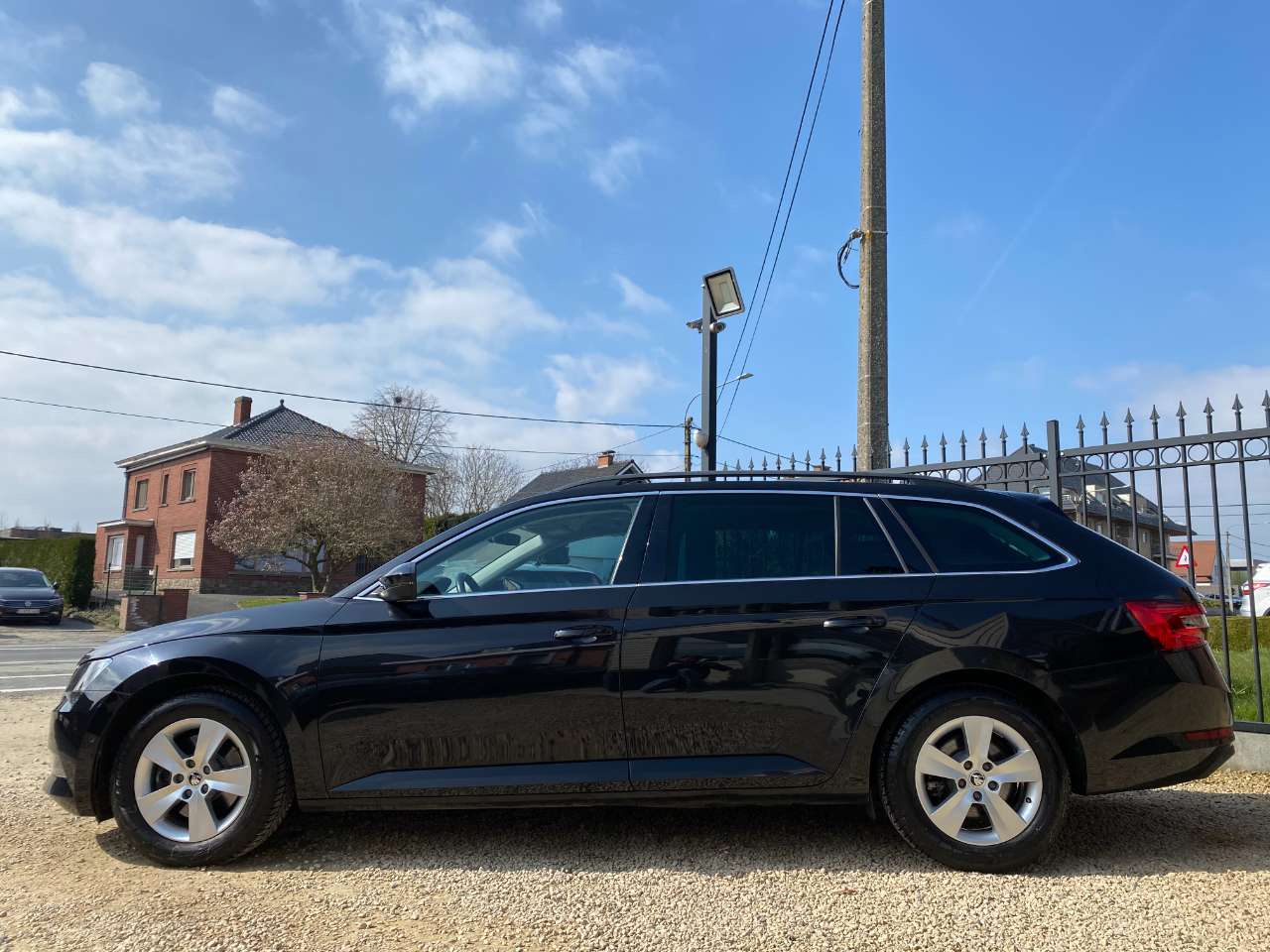 Leconte Motors -  Skoda Superb