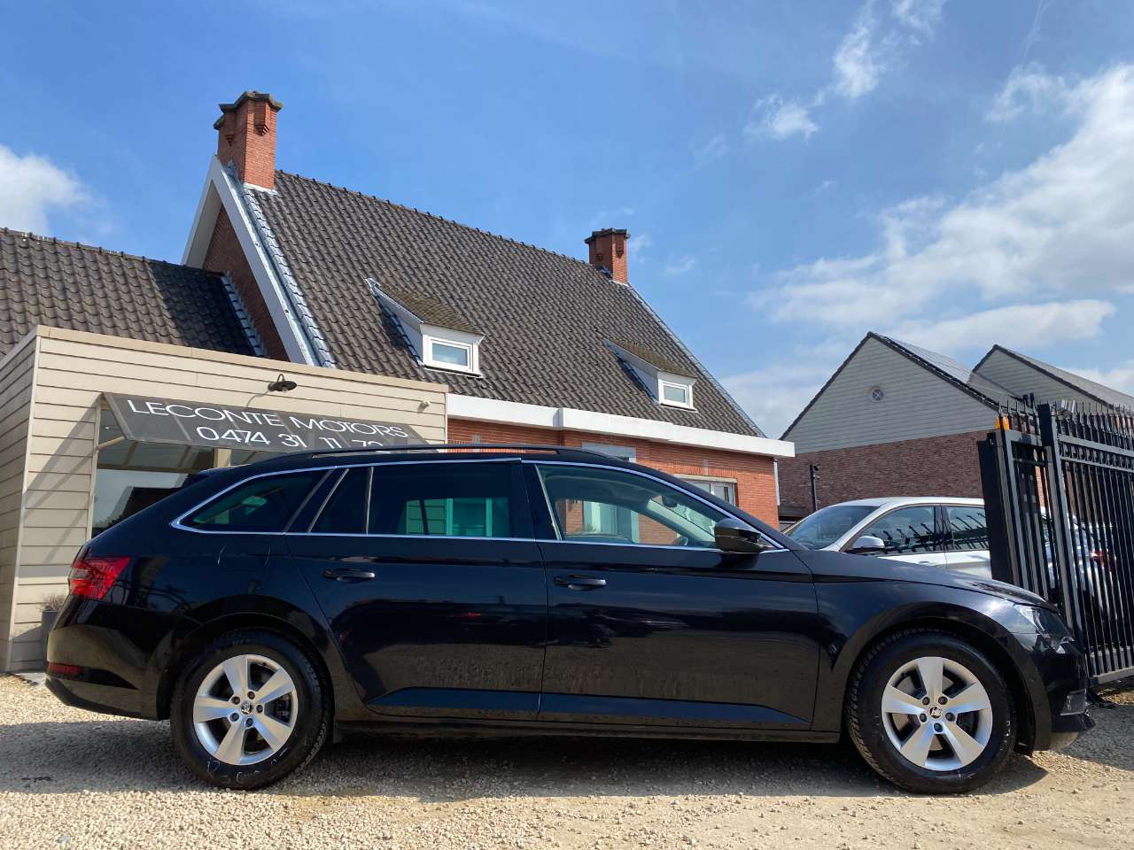 Leconte Motors -  Skoda Superb