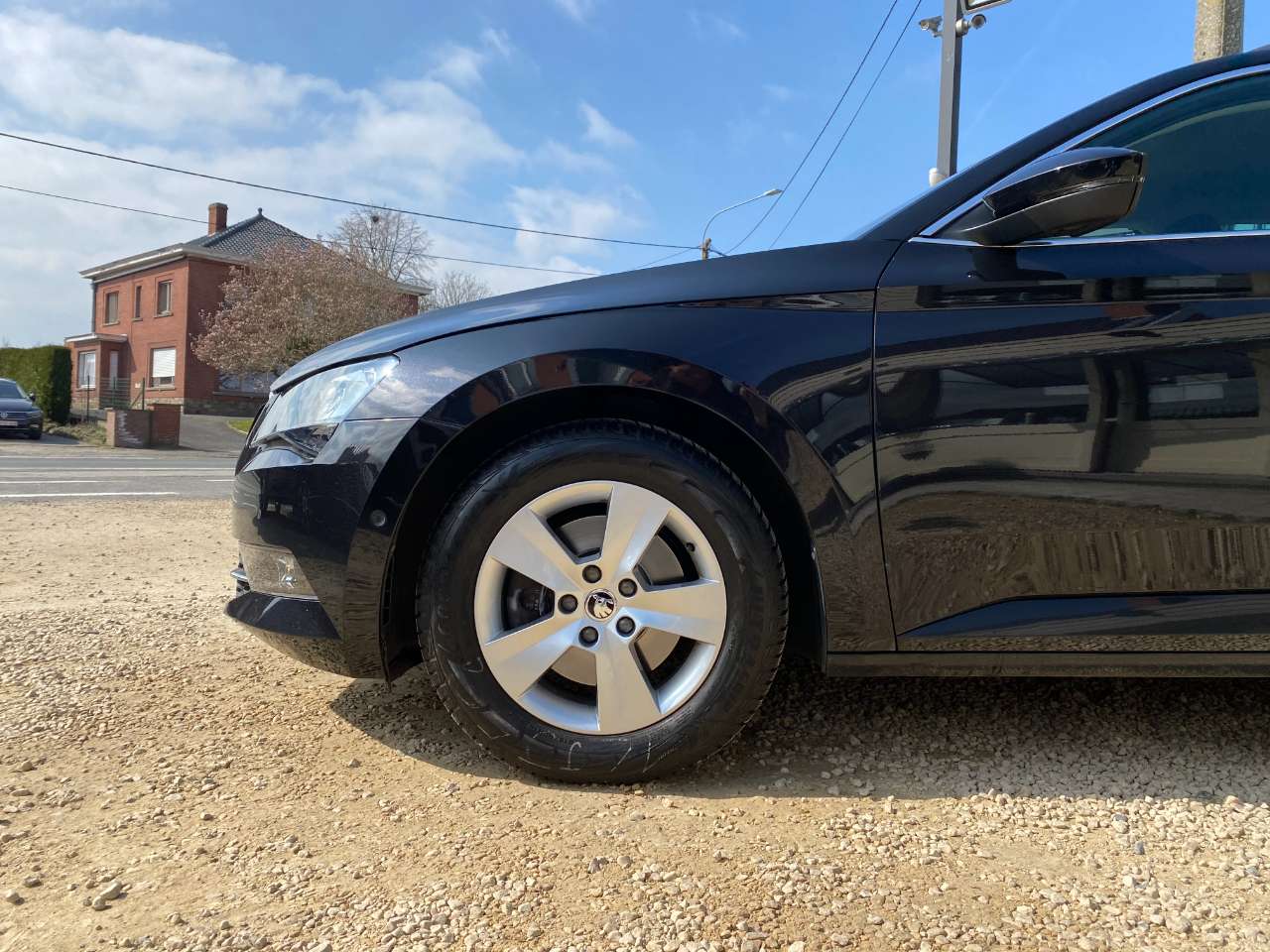 Leconte Motors -  Skoda Superb