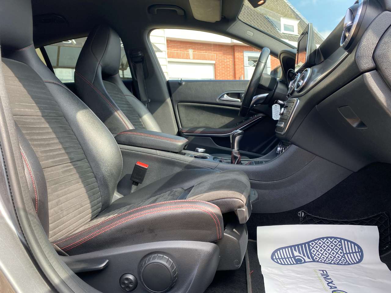 Leconte Motors -  Mercedes-Benz CLA 200