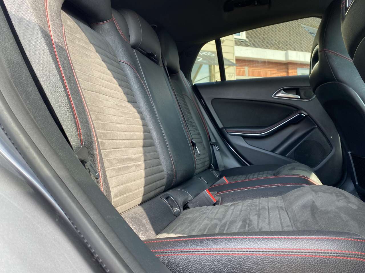 Leconte Motors -  Mercedes-Benz CLA 200