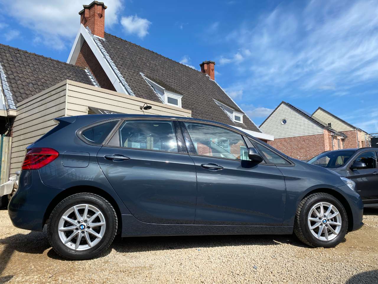 Leconte Motors -  BMW 214