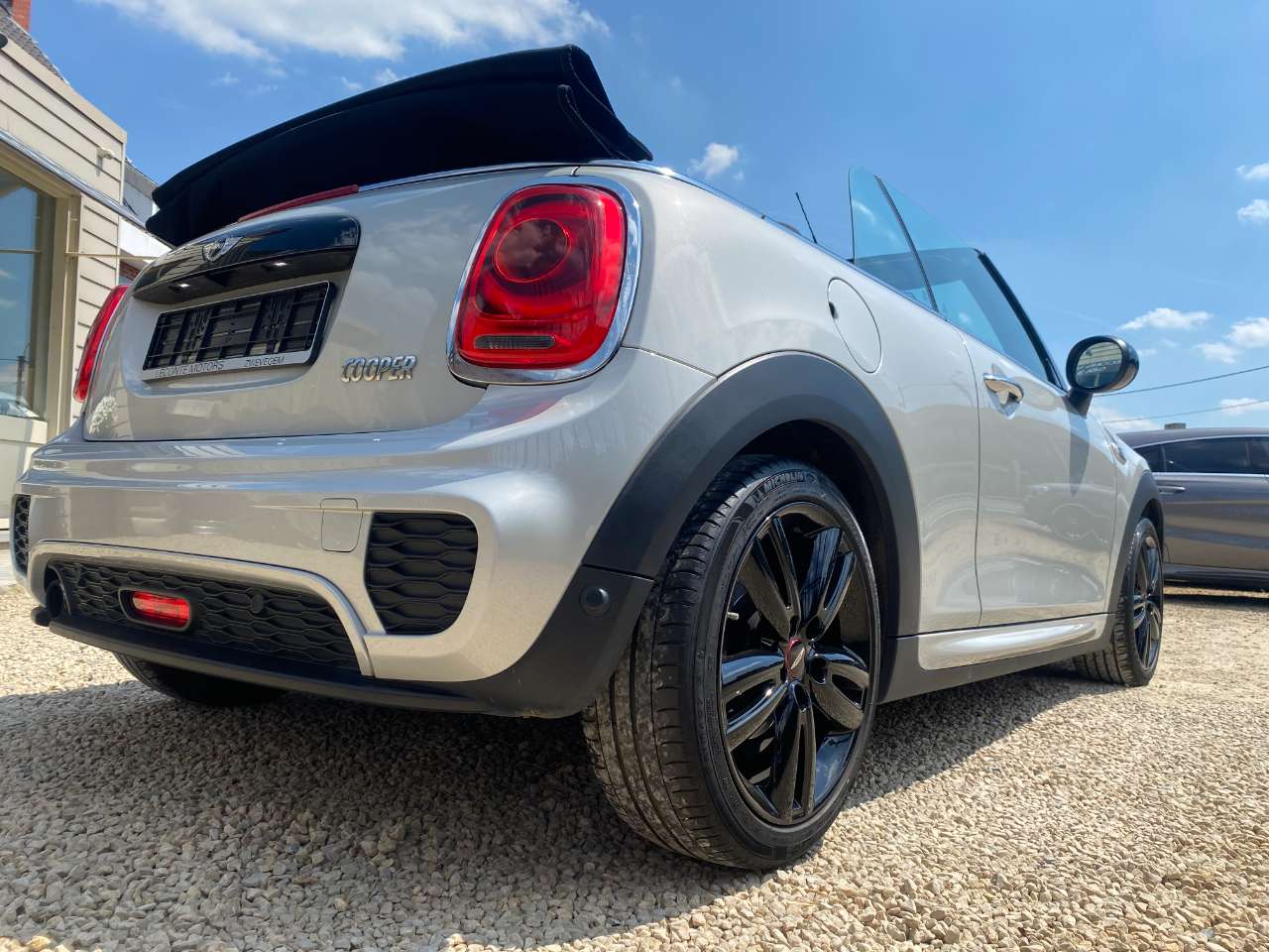 Leconte Motors -  MINI Cooper Cabrio