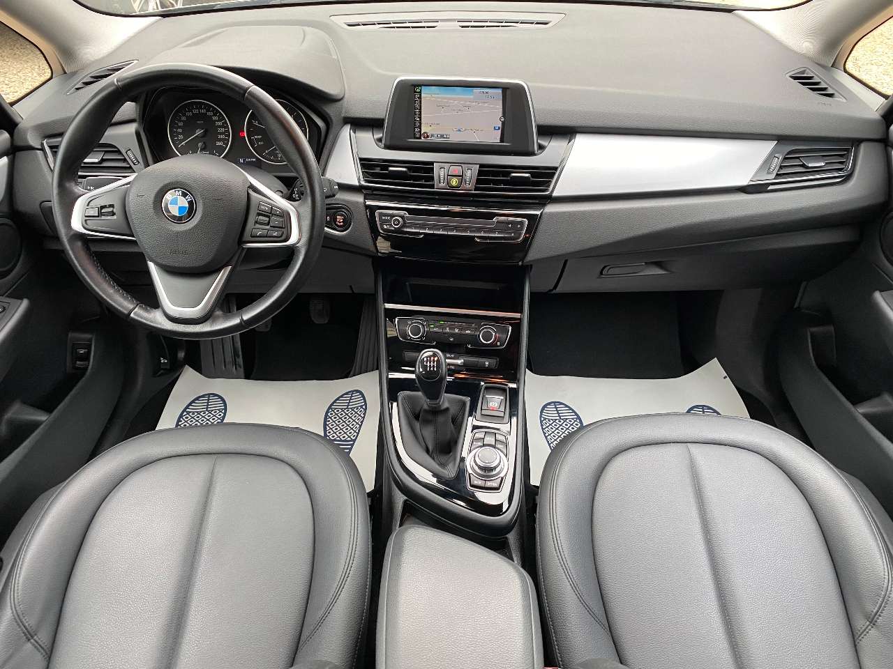 Leconte Motors - BMW 216
