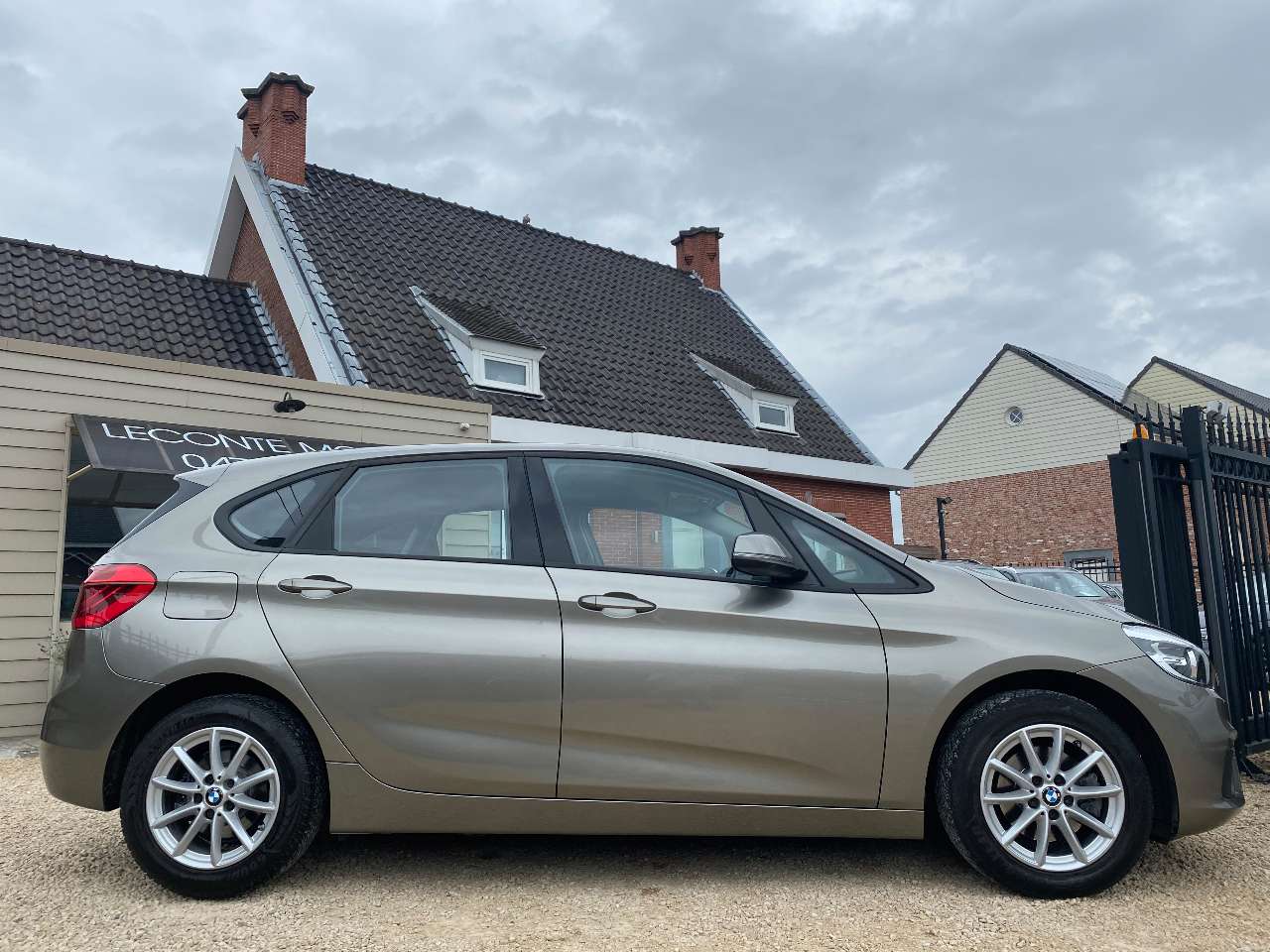 Leconte Motors - BMW 216