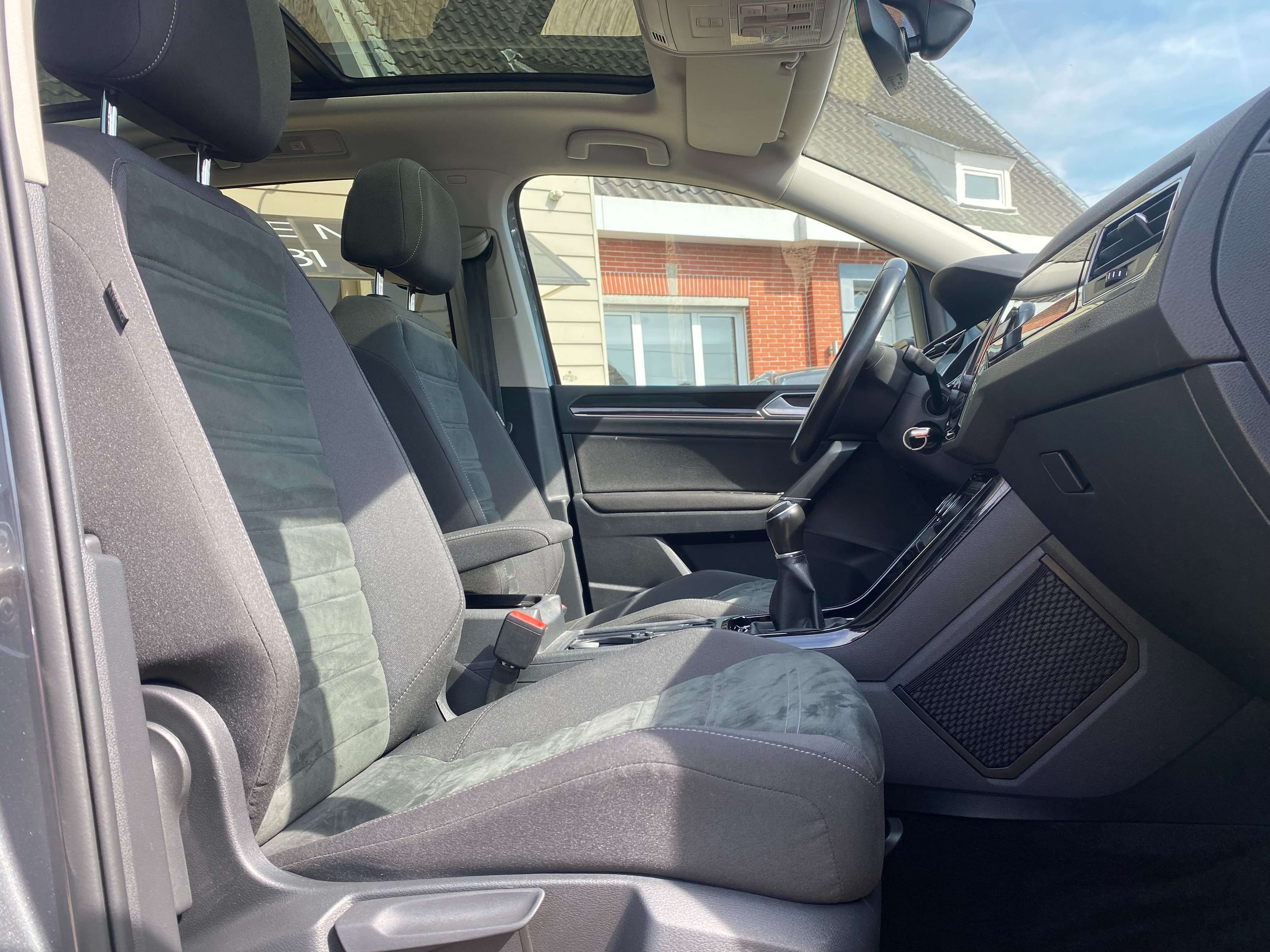 Leconte Motors -  Volkswagen Touran