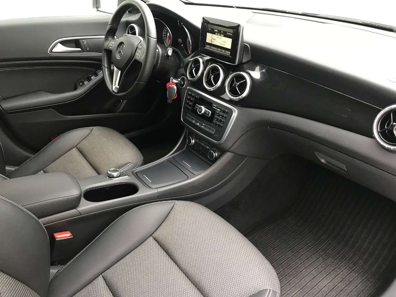 Leconte Motors -  Mercedes-Benz CLA 180