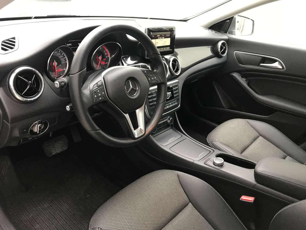 Leconte Motors -  Mercedes-Benz CLA 180
