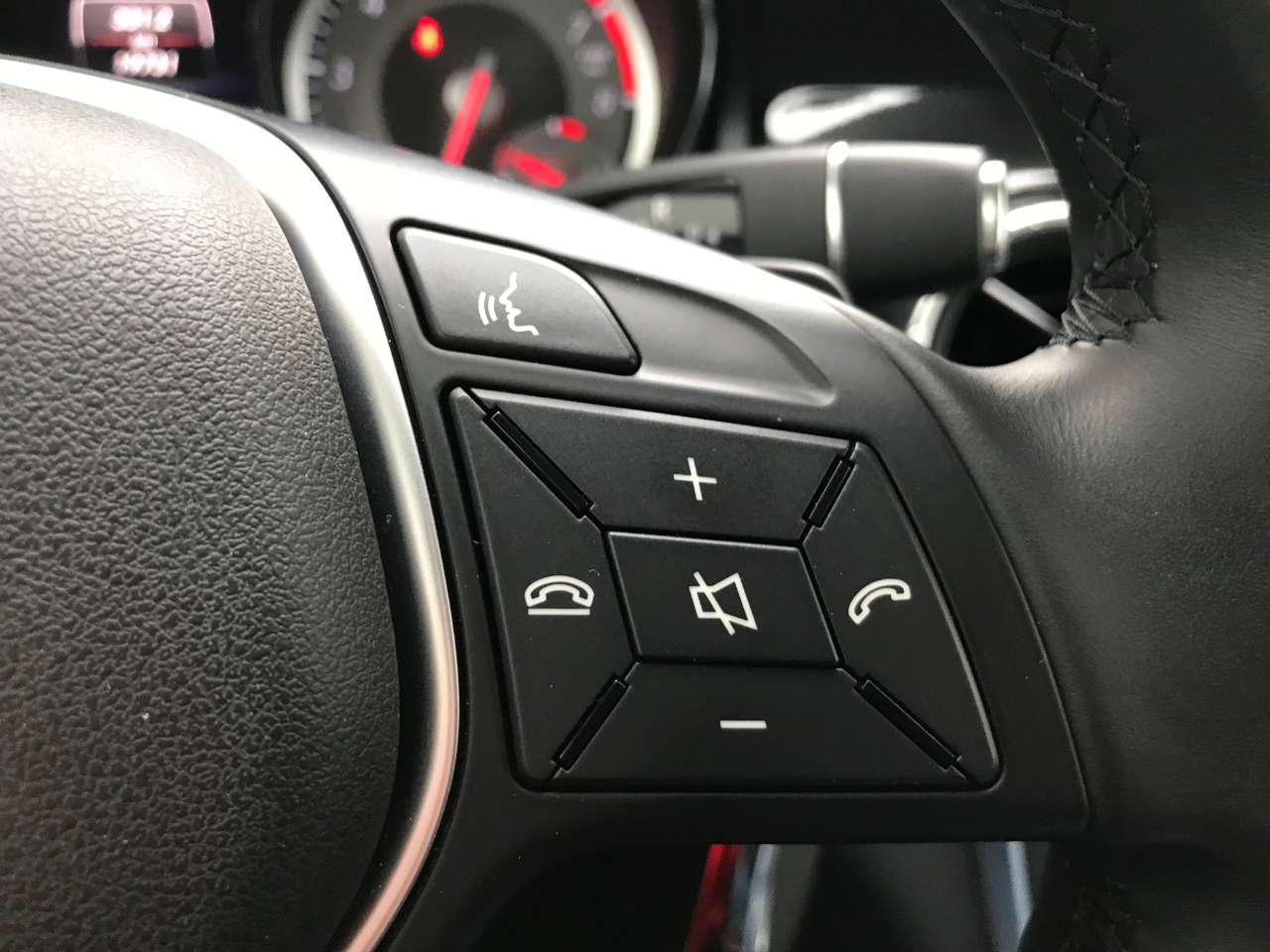 Leconte Motors -  Mercedes-Benz CLA 180