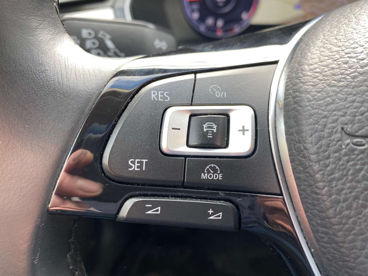 Leconte Motors -  Volkswagen Passat Variant