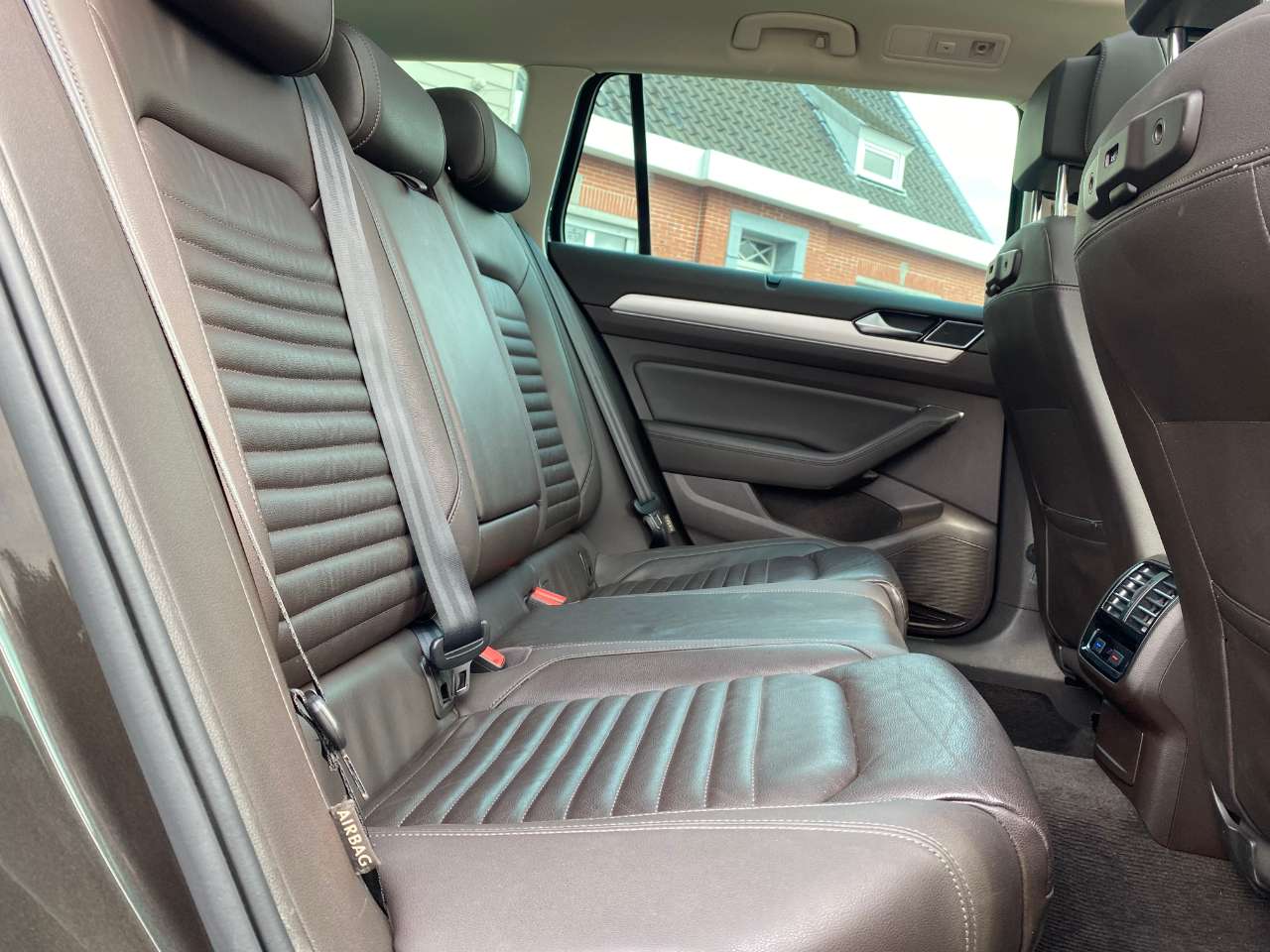 Leconte Motors -  Volkswagen Passat Variant