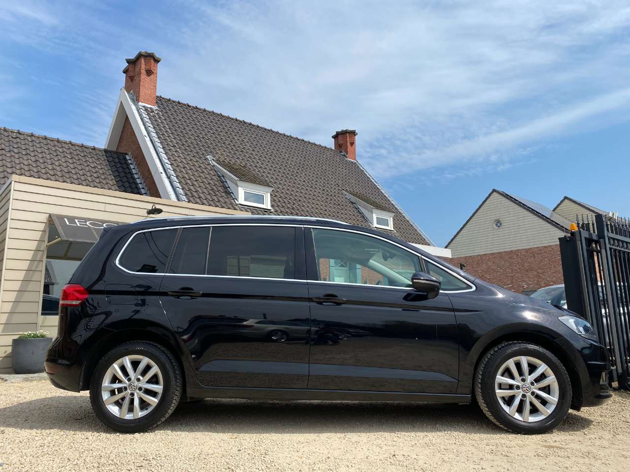 Leconte Motors -  Volkswagen Touran