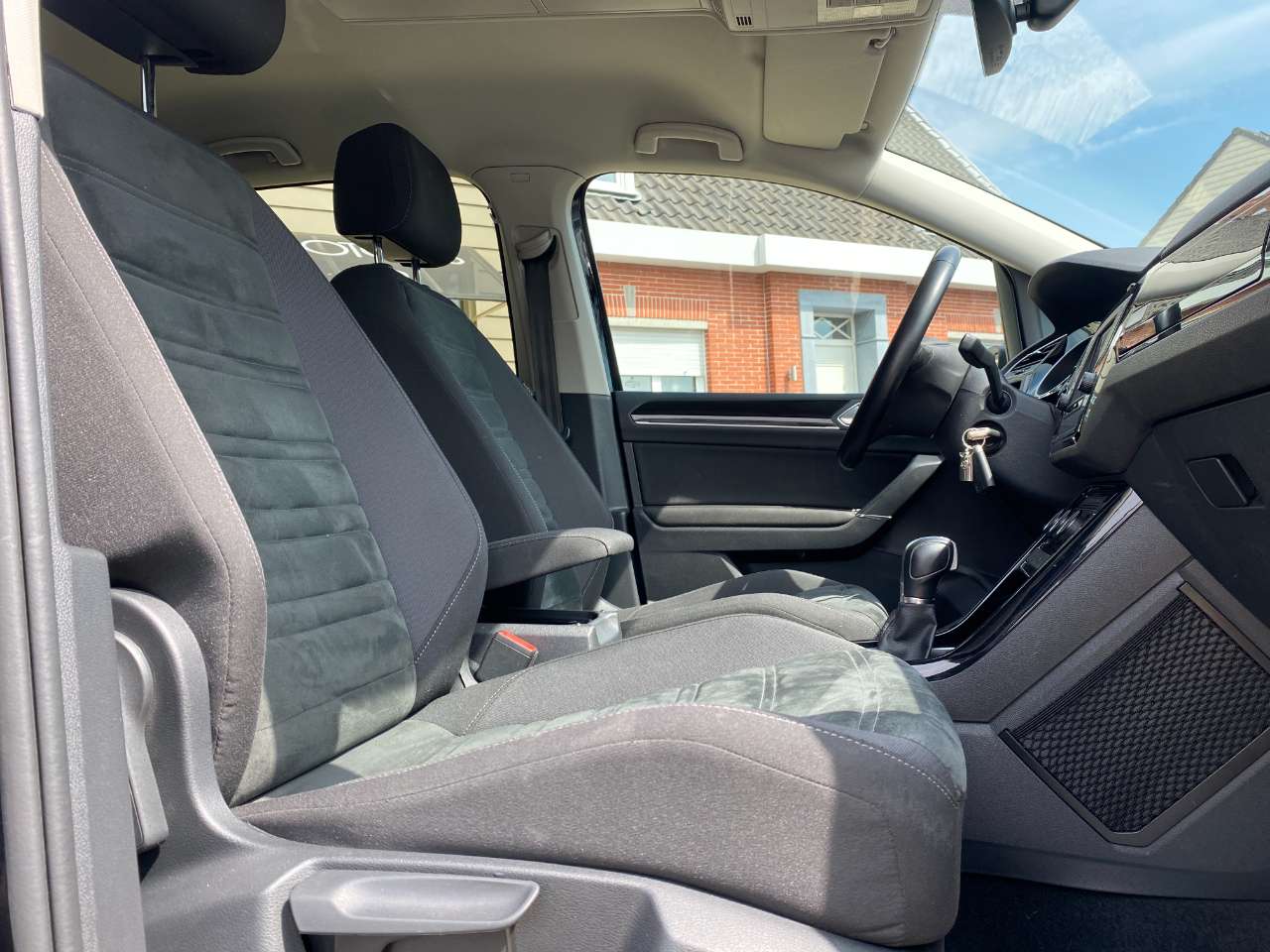 Leconte Motors -  Volkswagen Touran
