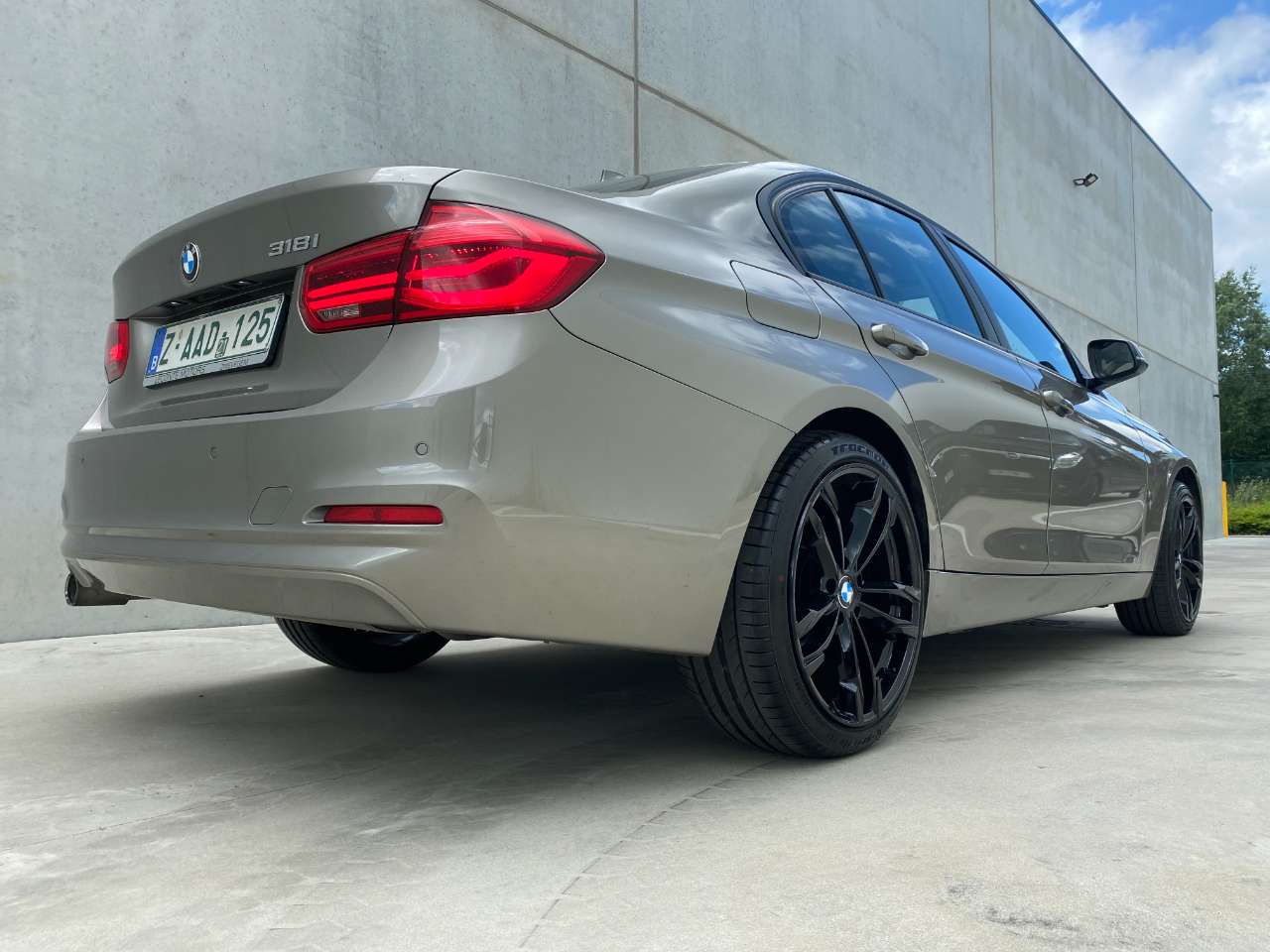 Leconte Motors -  BMW 318
