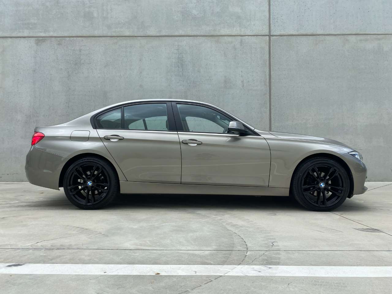 Leconte Motors -  BMW 318